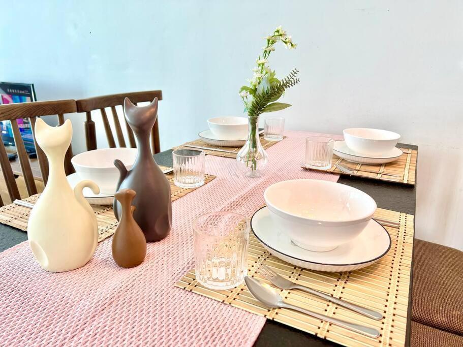 T3 1-10 Pax Trefoil 2Room Setia Alam Cozy Home Wifi Tv Buitenkant foto